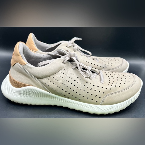 Shoes - Aetrex - Beige Perforated Sneakers- Laura,‎ Size:8.5